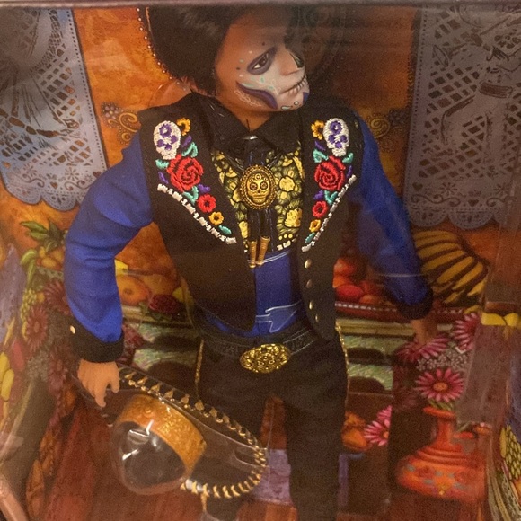 Barbie signature: dia de muertos; collectible items - Picture 6 of 9